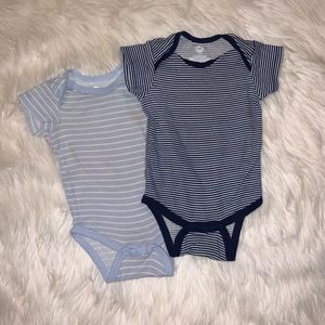 Set of two onesies